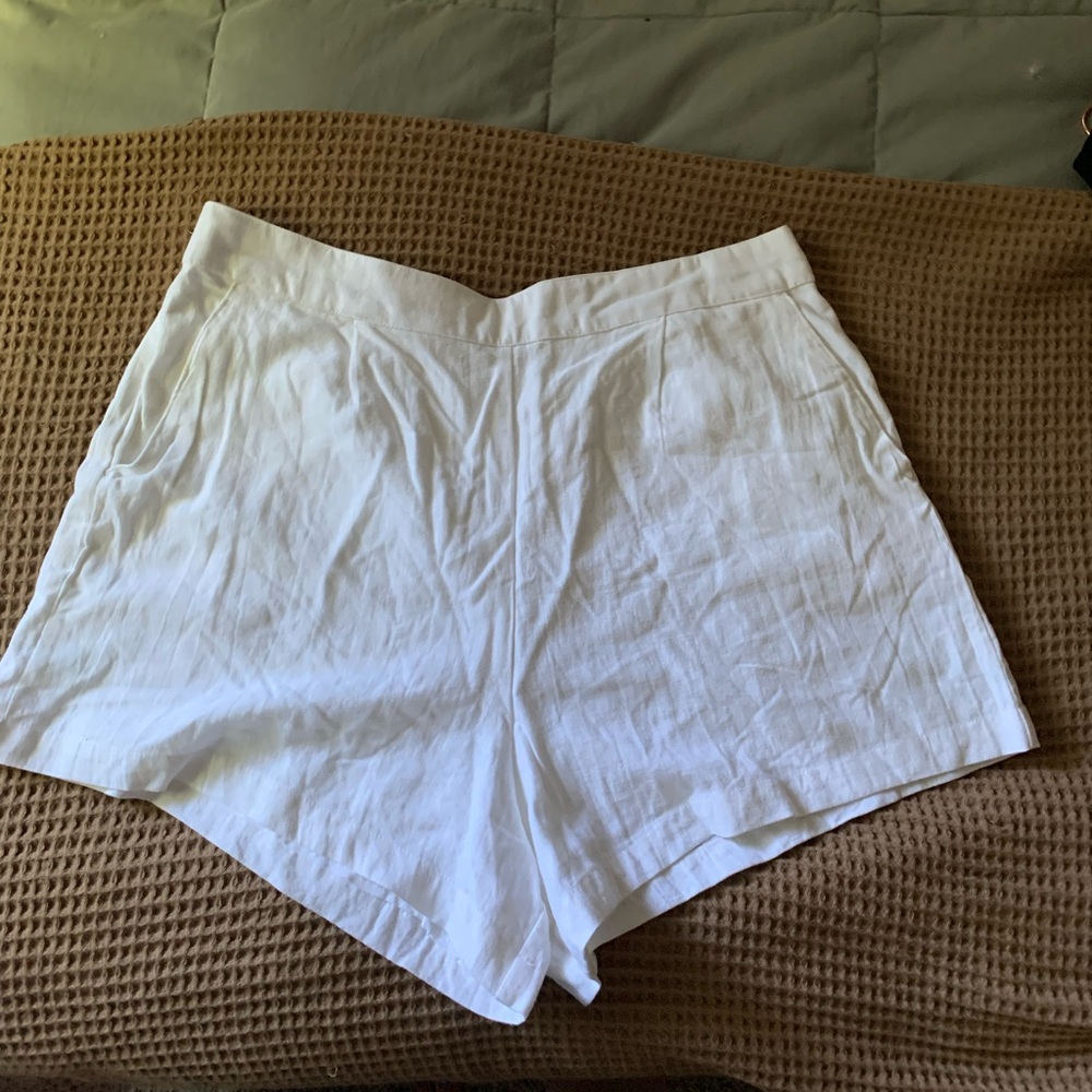 Abercrombie white linen shorts